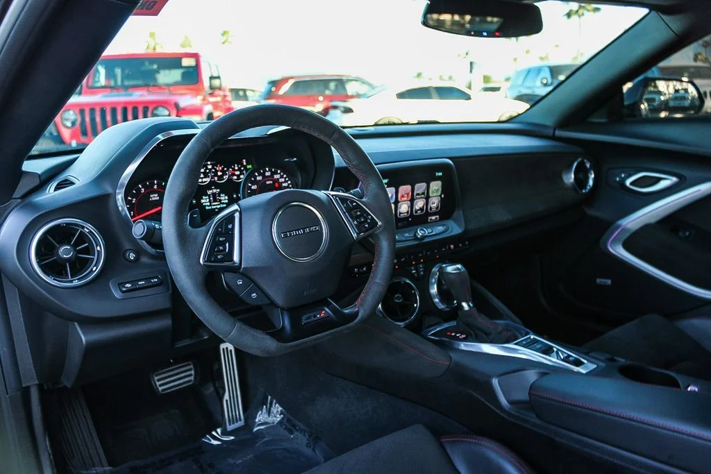Used 2018 Black Chevrolet ZL1 image 13