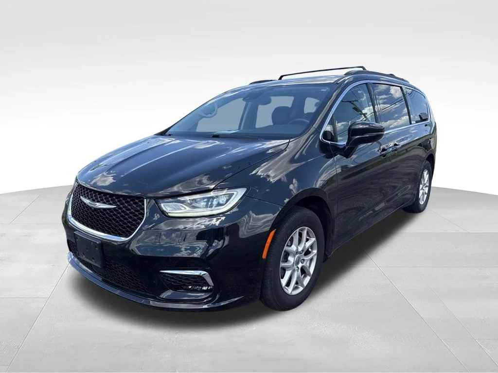 Used 2022 Black Chrysler Touring L image 8