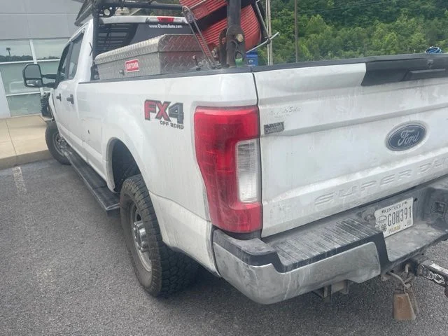 Used 2018 White Ford XL image 7