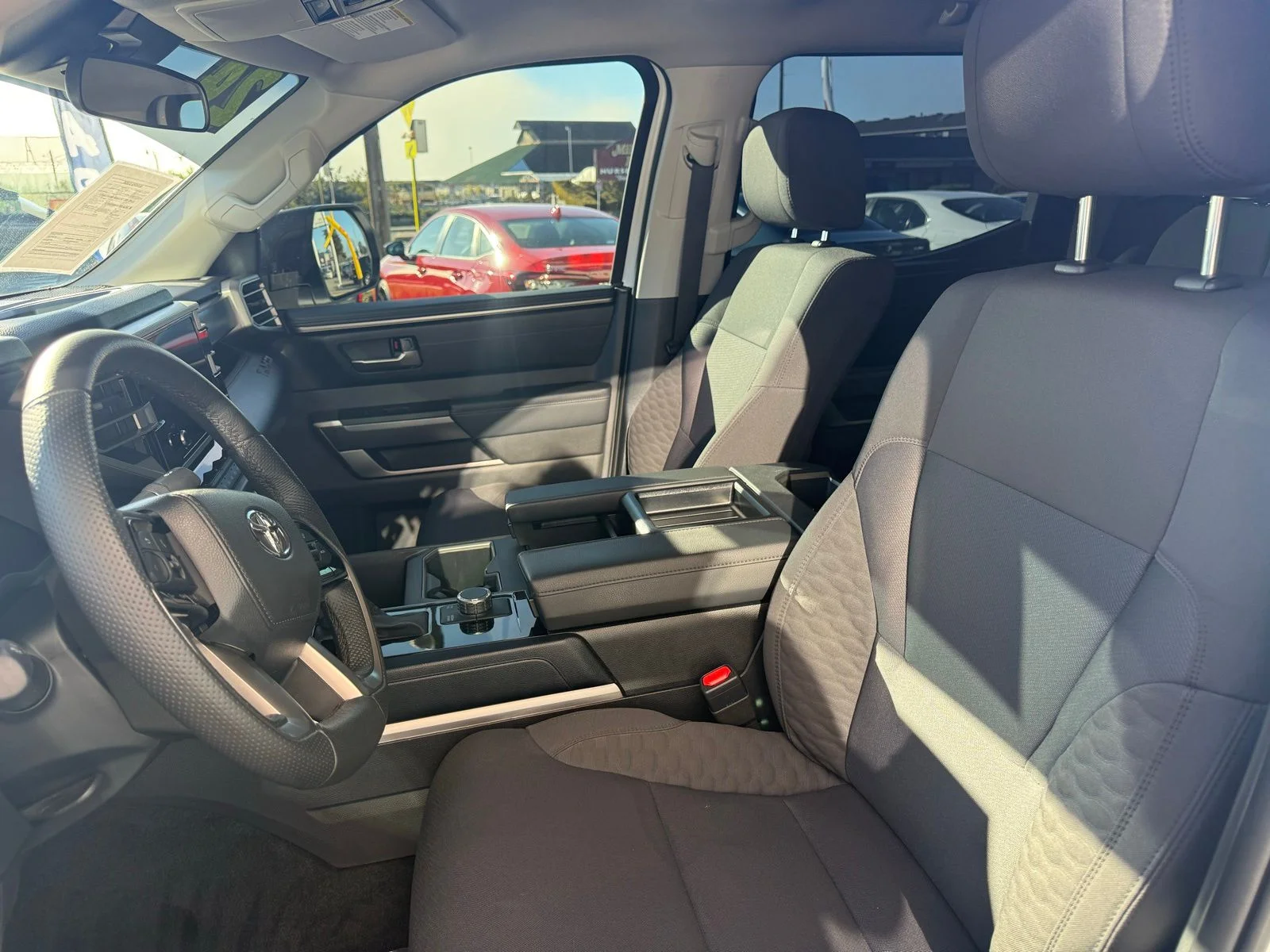 2024 Toyota Tundra SR5 - Photo 10
