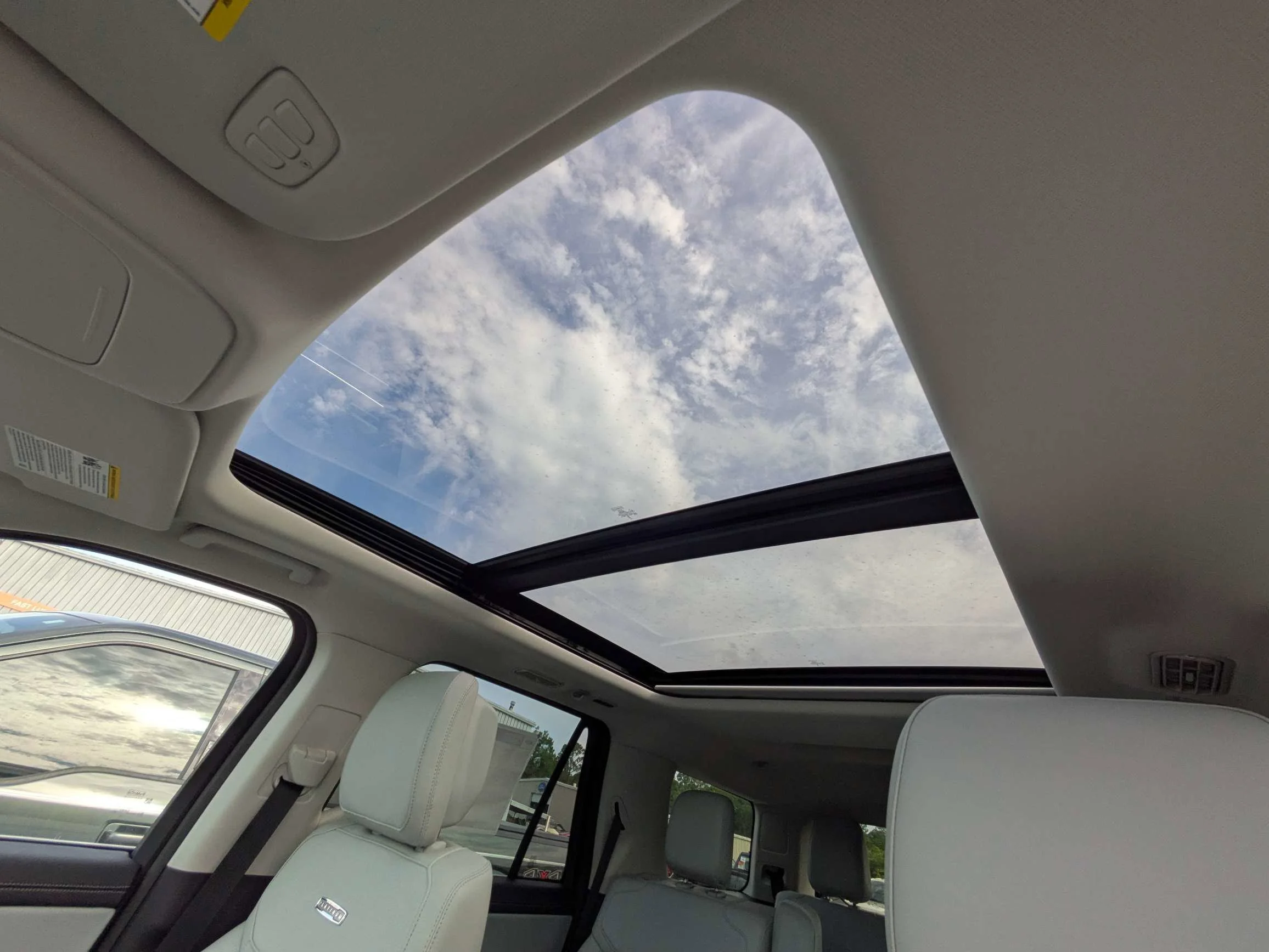 New 2026 Star White Metallic Tri-Coat Ford Platinum® image 26