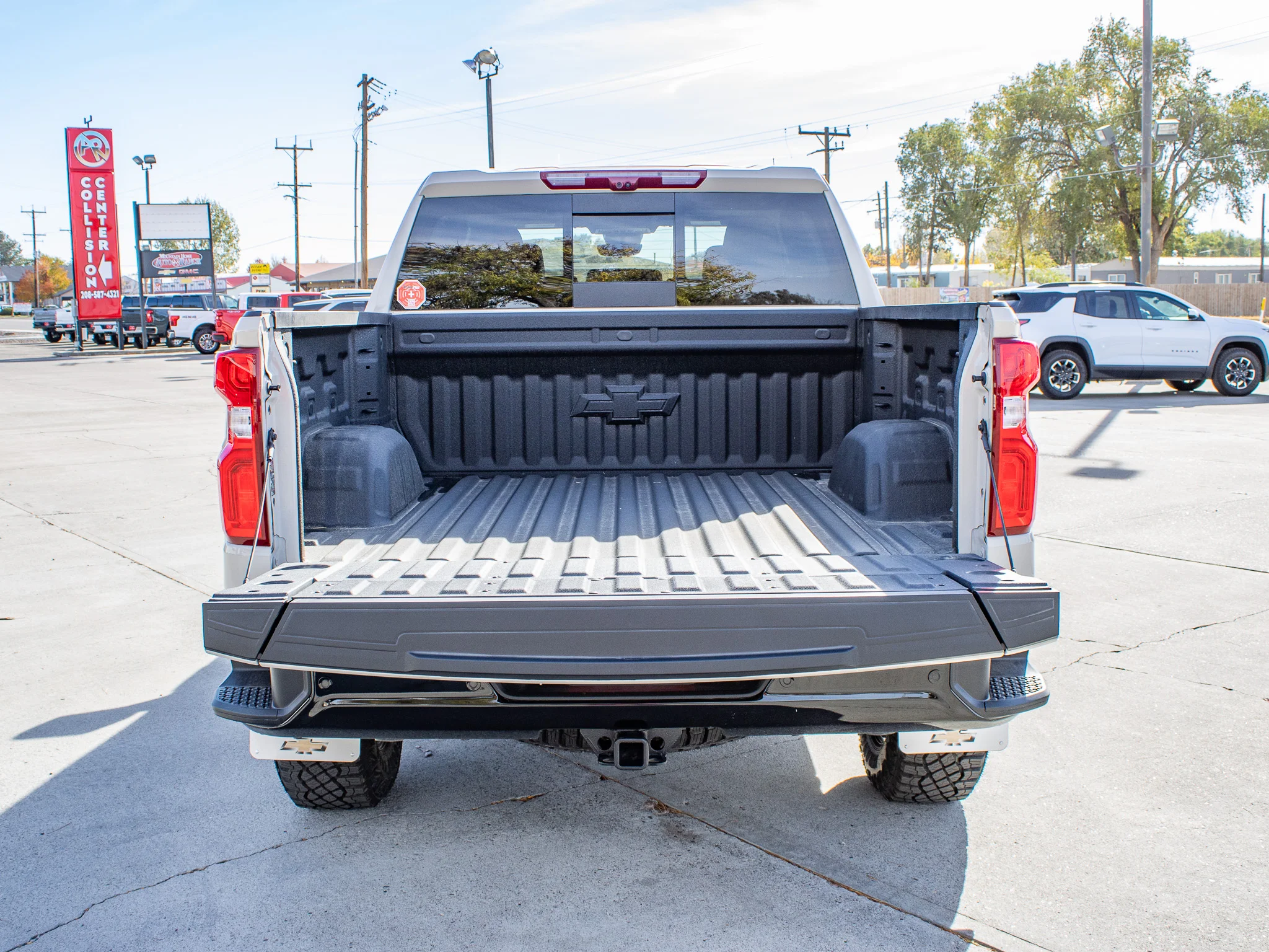 2026 Chevrolet Silverado 1500 ZR2 - Photo 10