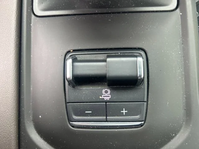 Used 2025 White Frost Tricoat GMC Denali image 33