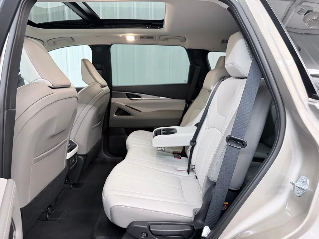 New 2027 WARM TITANIUM INFINITI Luxe FWD image 39