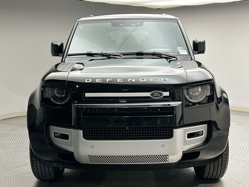 Used 2024 Santorini Black Metallic Land Rover S image 16