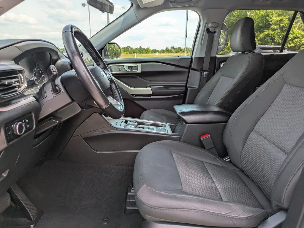 Used 2023 Silver Ford XLT image 22
