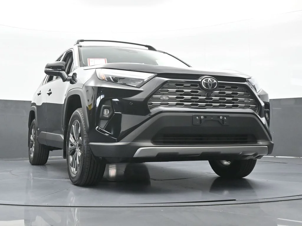 Used 2025 Midnight Black Metallic Toyota Limited image 60