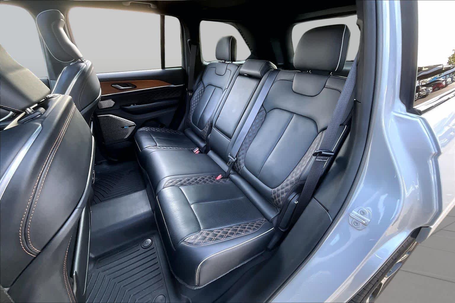 Used 2022 Silver Zynith Jeep Summit Reserve image 19