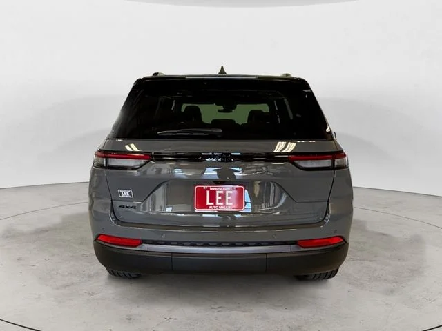 New 2027 Gray Jeep Limited image 5