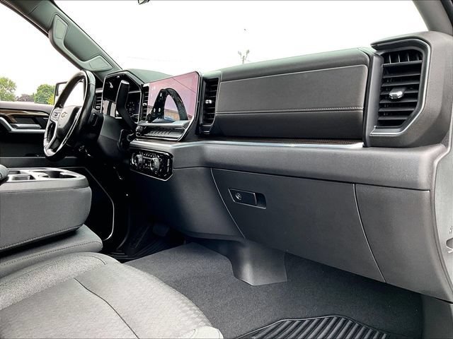 Used 2022 Summit White Chevrolet LT image 14