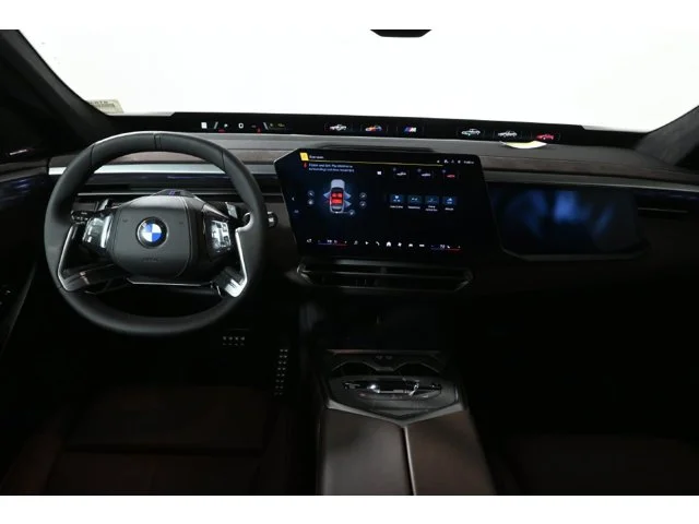 New 2027 Pine BMW 40 xDrive image 16