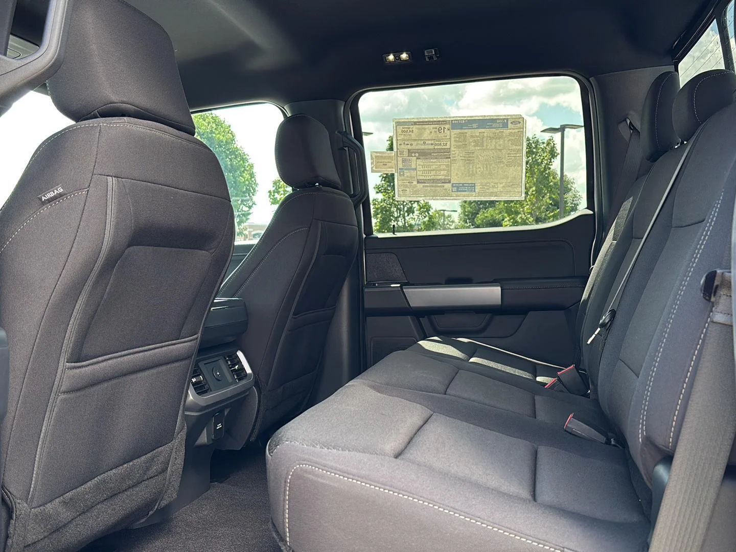 New 2026 Oxford White Ford XLT image 23