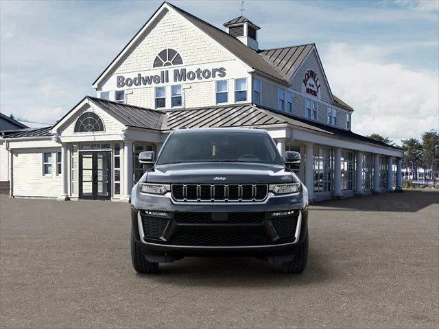 New 2026 Diamond Black Crystal Pearlcoat Jeep Limited image 6