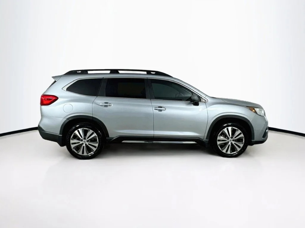 Used 2020 Ice Silver Metallic Subaru Limited image 8