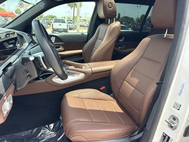 Used 2024  Mercedes-Benz GLS 450 image 11