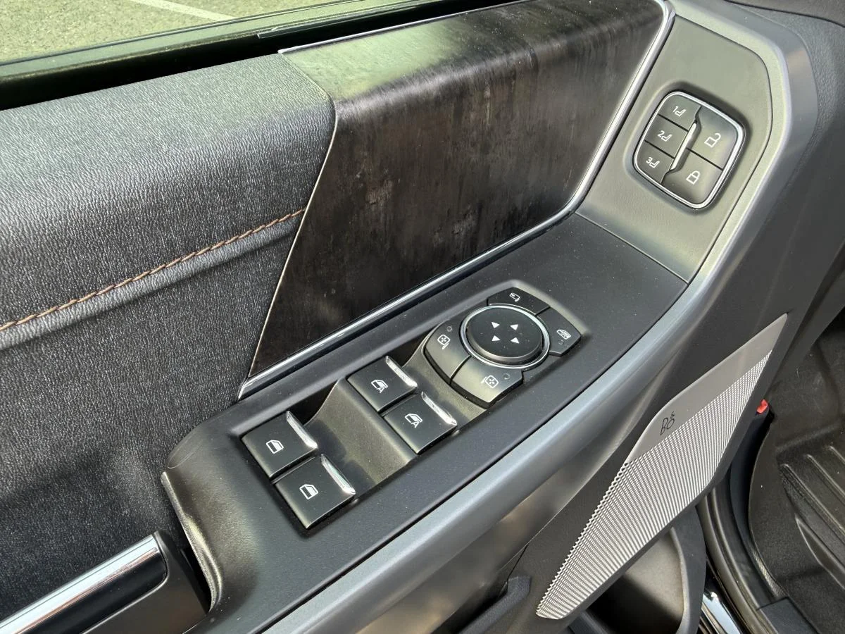 Used 2022 Black Ford Lariat image 12