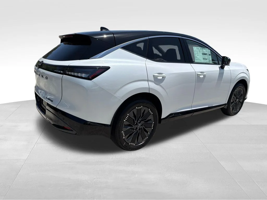New 2026 Everest White Pearl TriCoat / Super Black Two-tone Nissan Platinum image 8