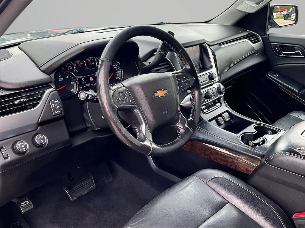 Used 2019 Gray Chevrolet LT image 14