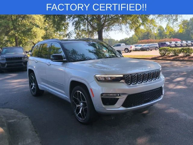 Used 2024 Silver Jeep Summit Reserve 4xe image 7