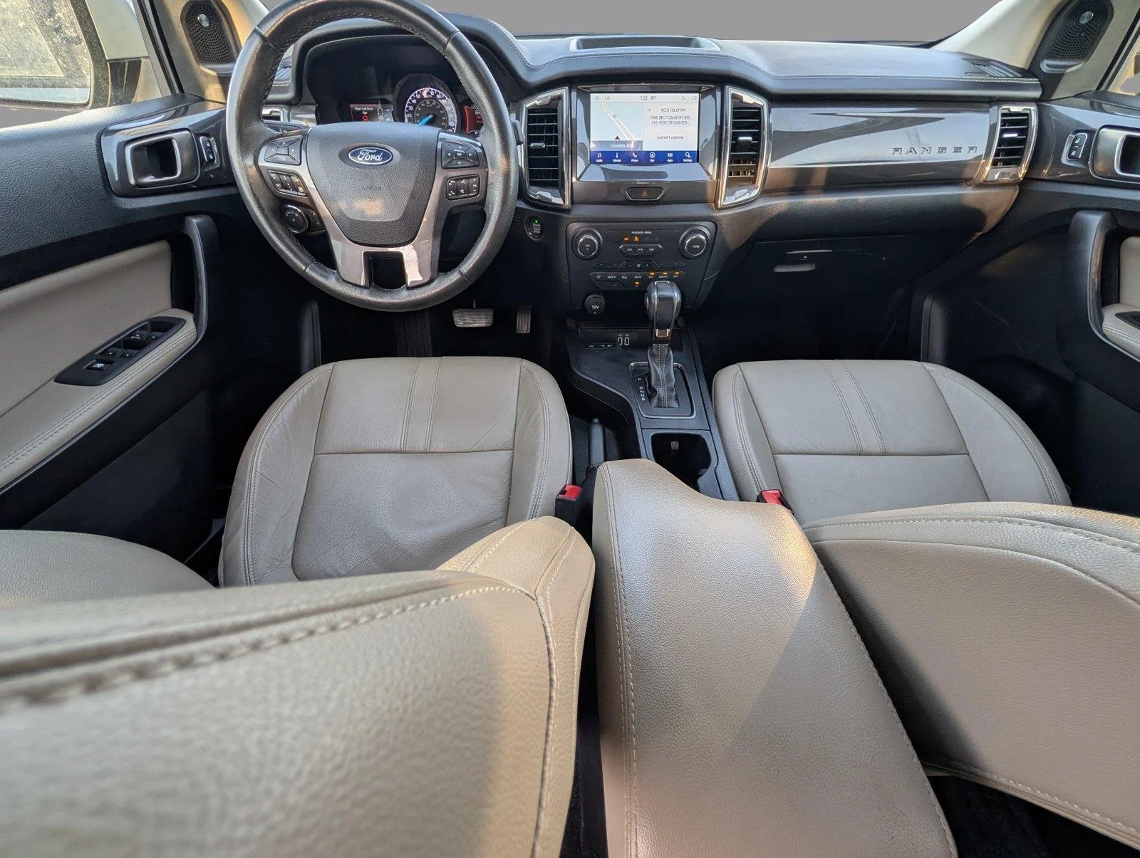Used 2022 Cactus Gray Ford LARIAT image 29