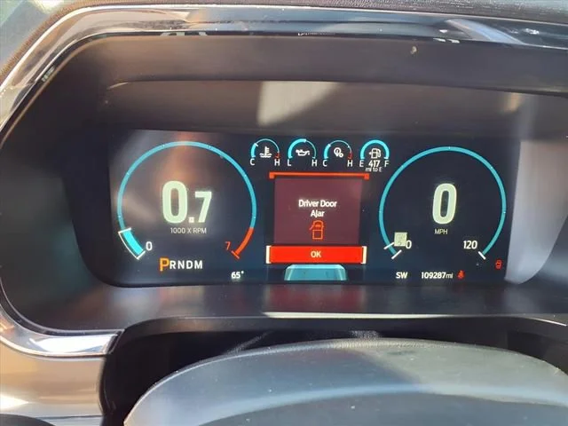 Used 2022  Ford XL image 17