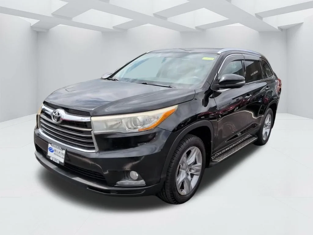 Used 2016 Midnight Black Metallic Toyota Limited image 10