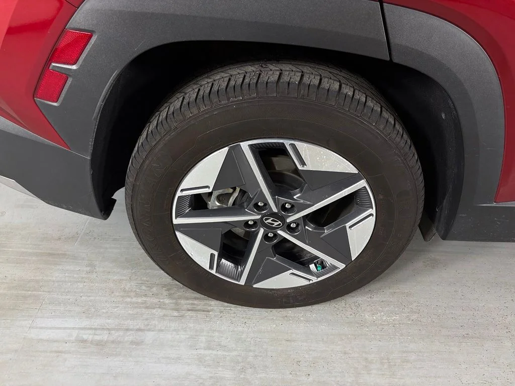 Used 2025 Red Hyundai SEL image 11