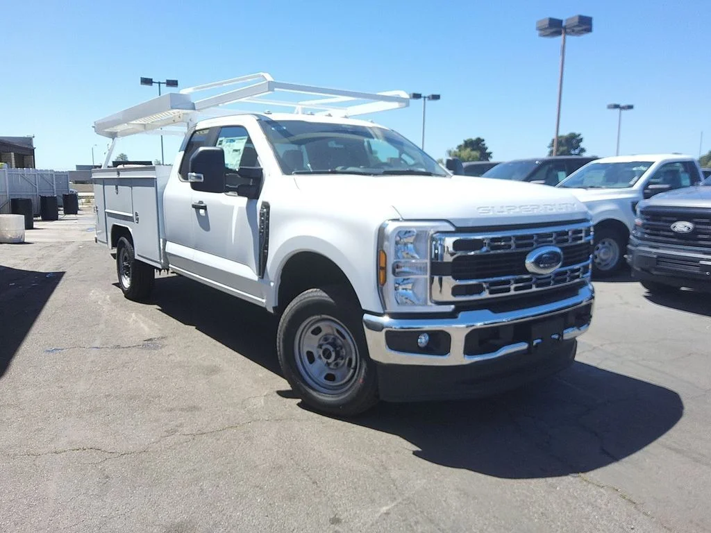 New 2026 White Ford XL image 4