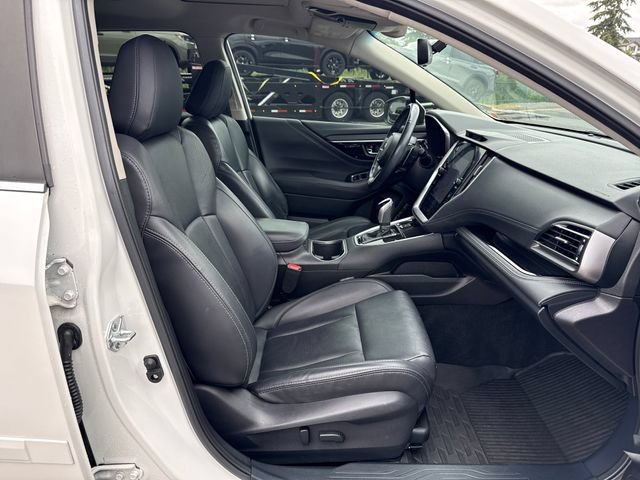 Used 2022 Crystal White Pearl Subaru Limited image 10