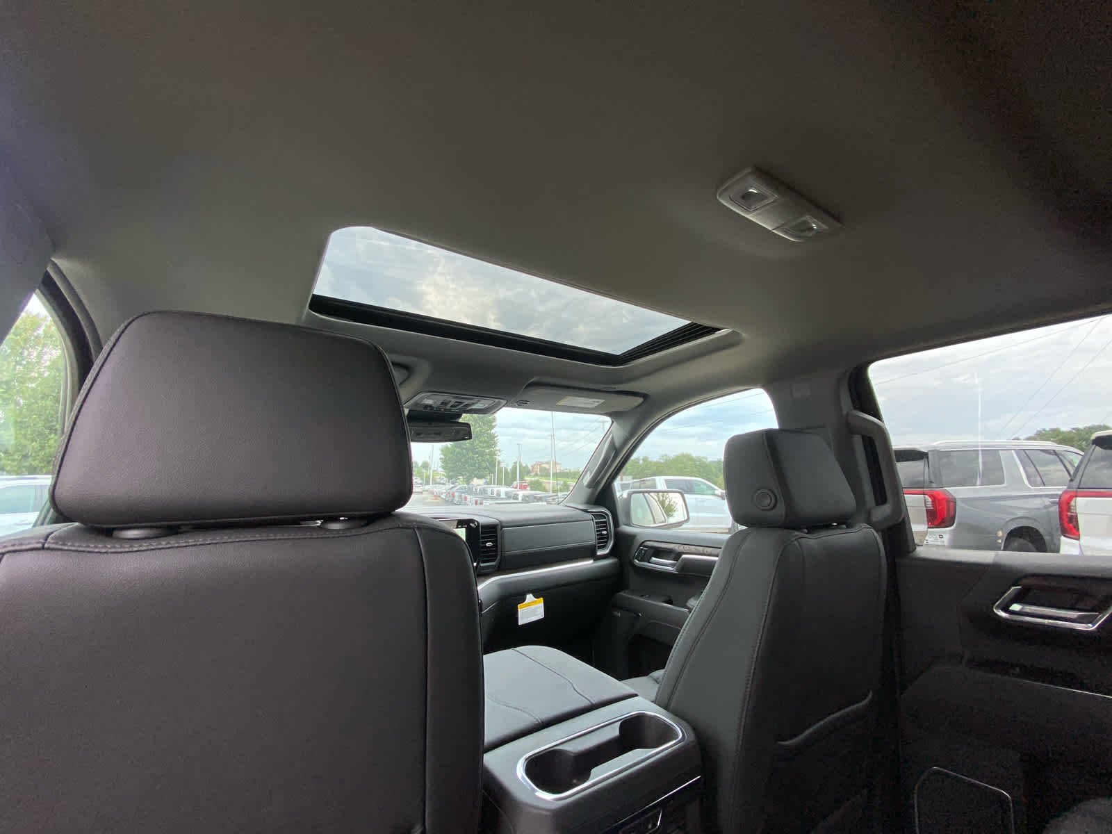 2026 GMC Sierra 1500 SLT - Photo 25