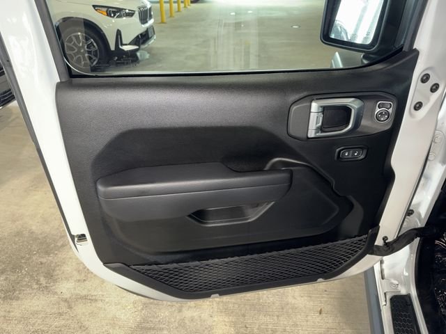 Used 2022 Bright White Clearcoat Jeep Unlimited Willys image 16