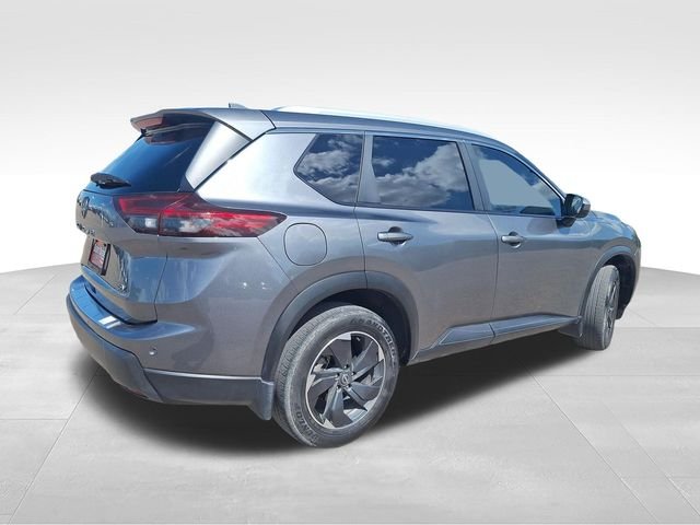 Used 2024 Gray Nissan SV image 8