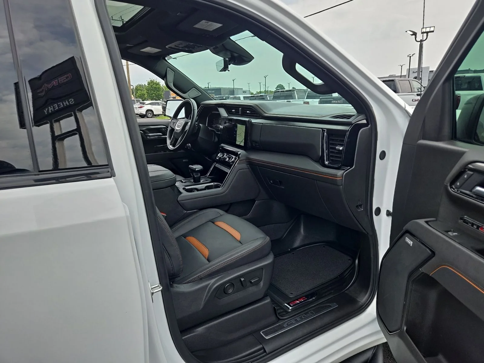 Certified Used 2025 White GMC AT4 image 34