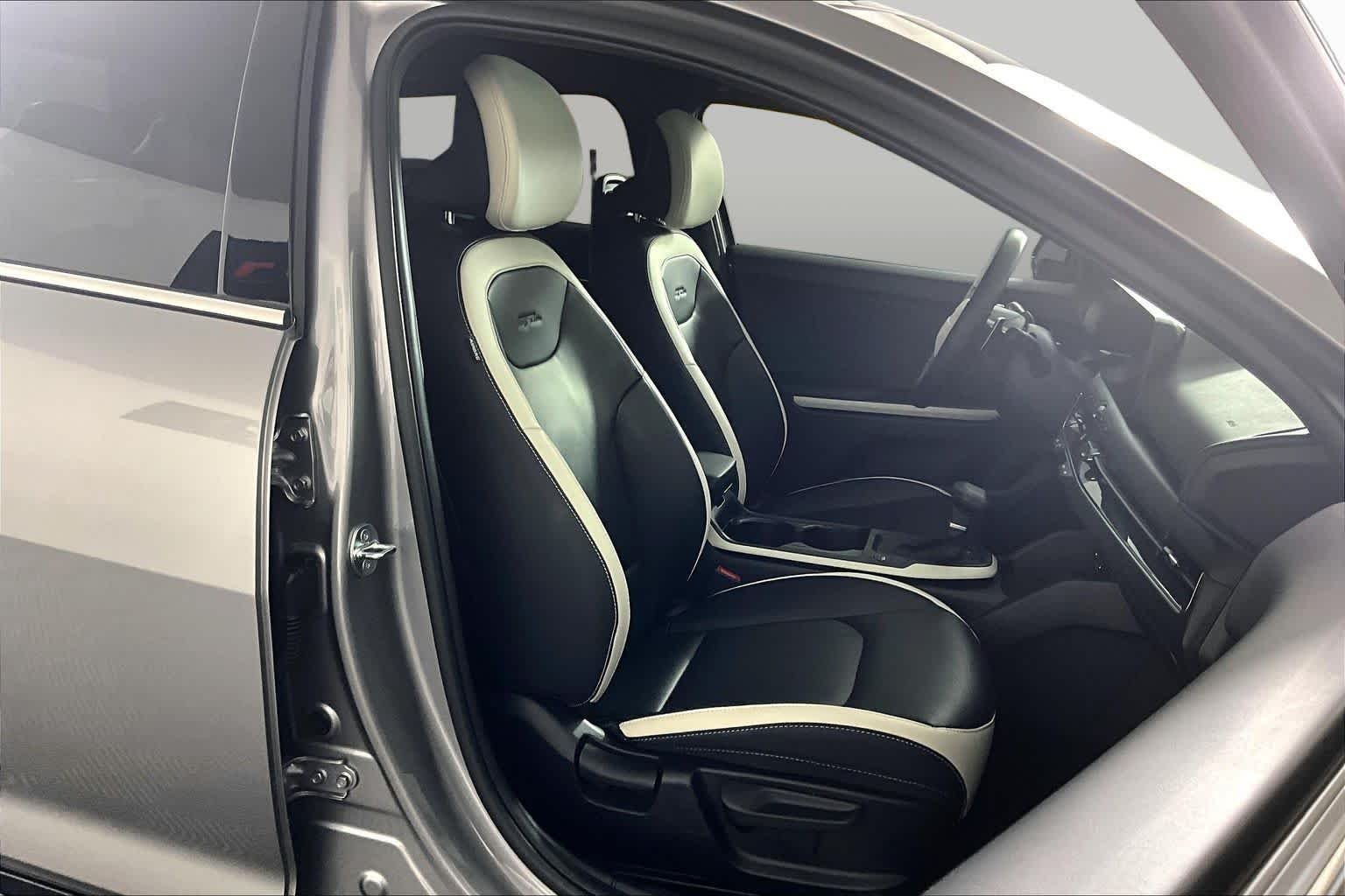 Used 2025 Steel Gray Kia GT-Line image 9
