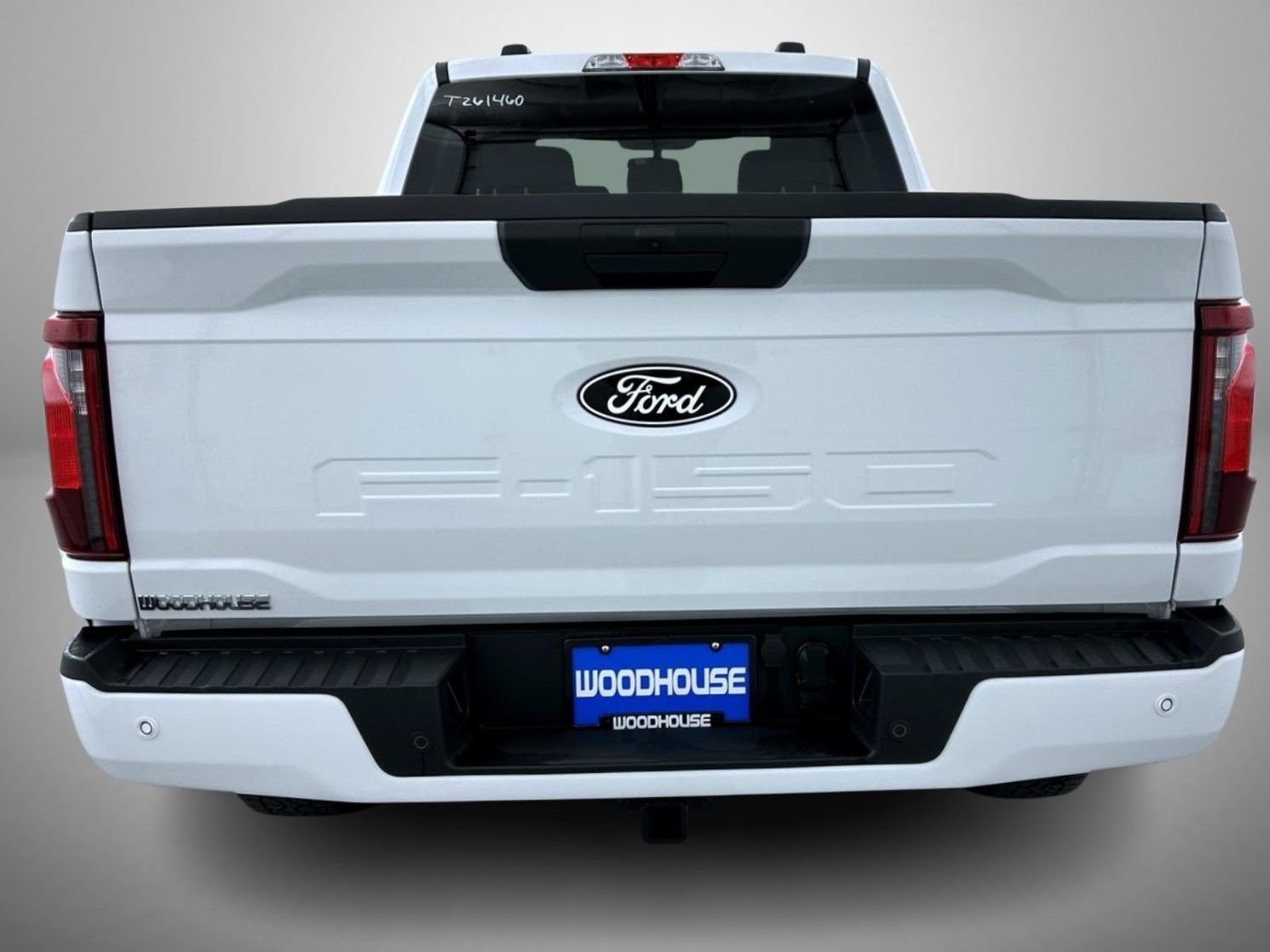 New 2026 Oxford White Ford XLT image 6