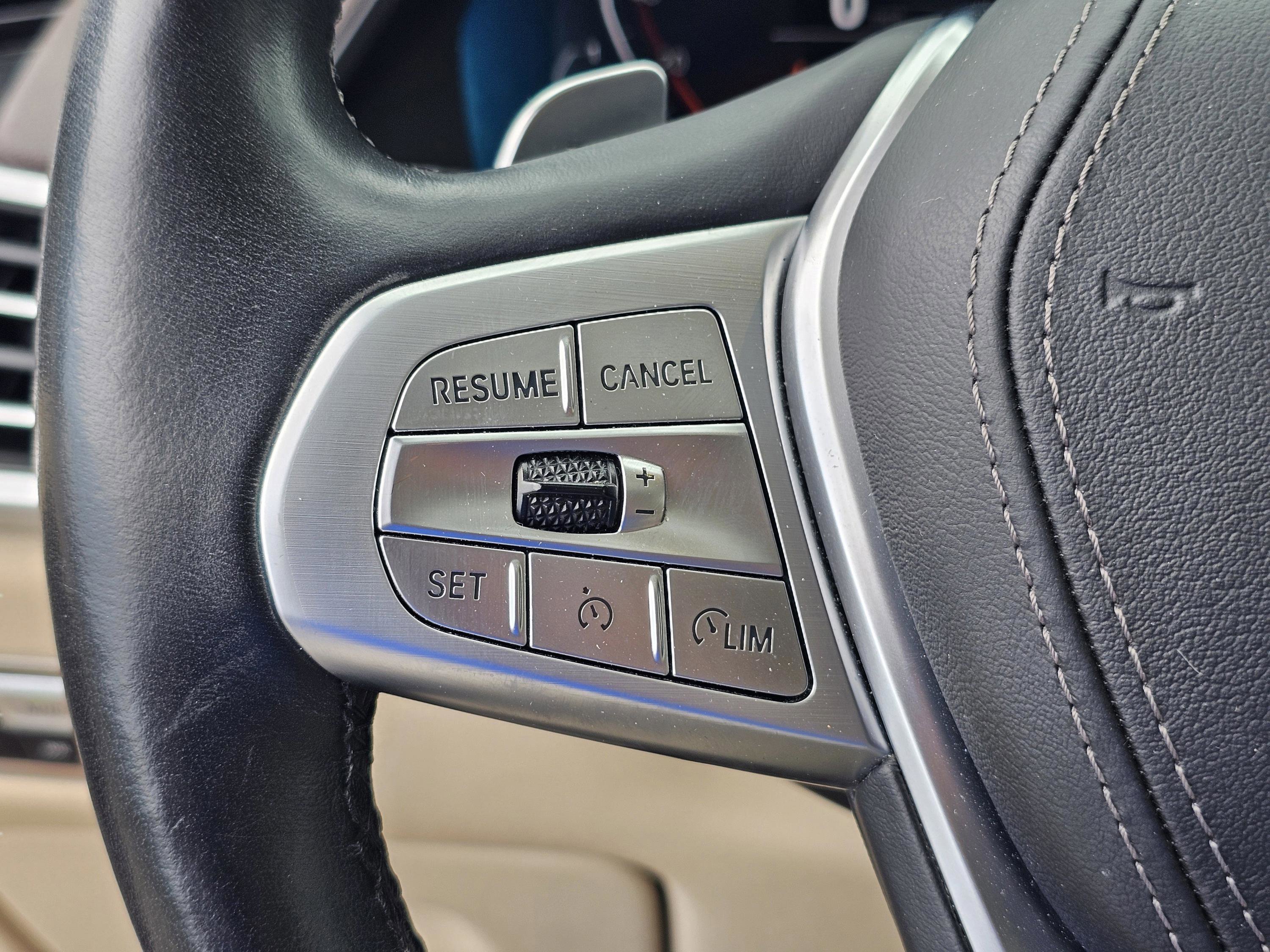 Used 2019 Alpine White BMW xDrive40i image 21