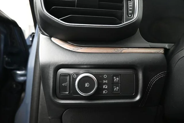Used 2021 Blue Ford Platinum image 16
