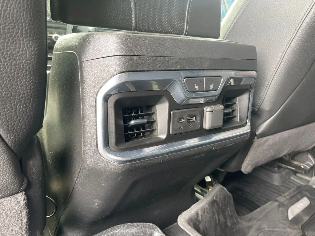 Used 2020 White GMC Denali image 30