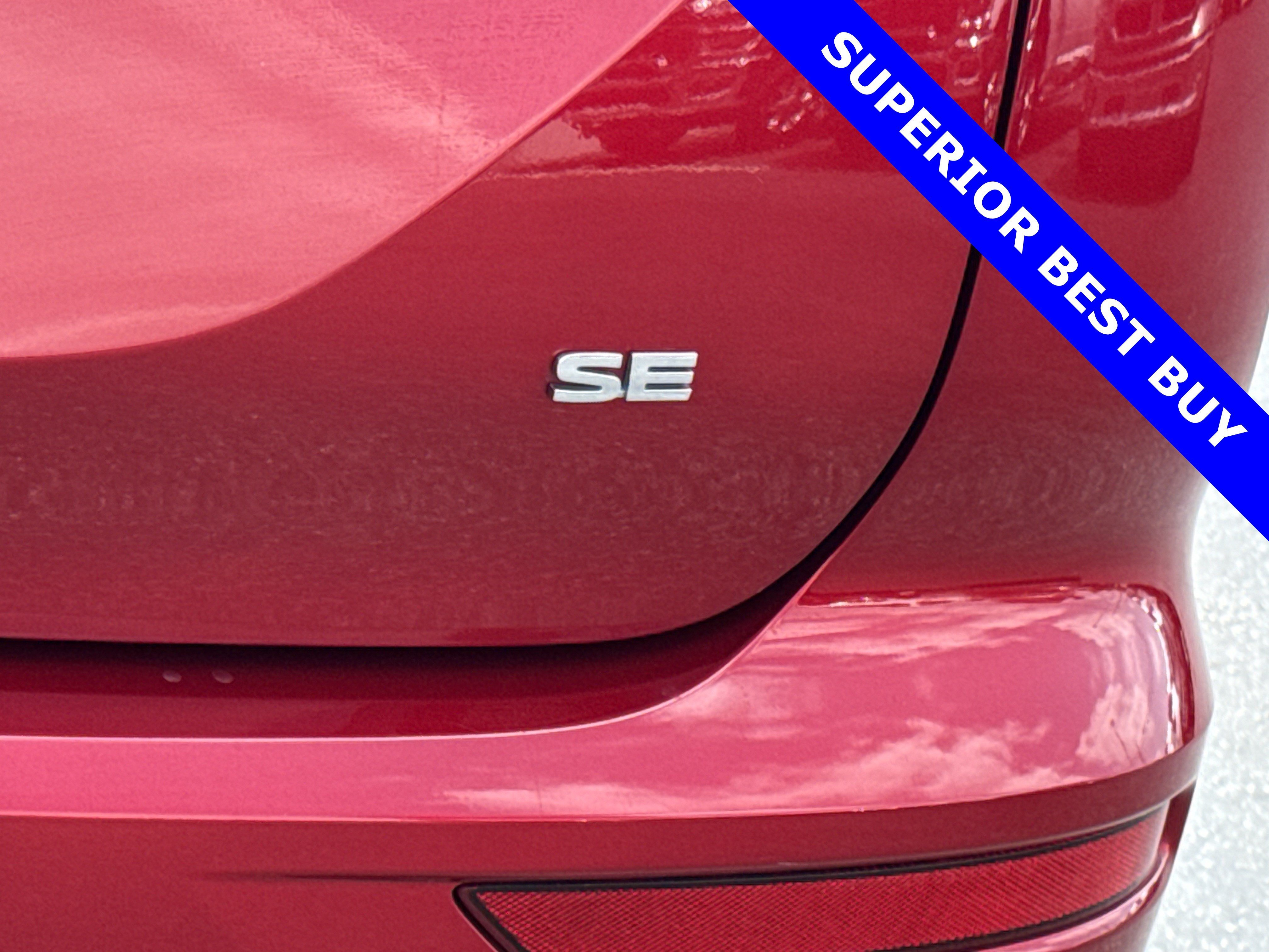 Used 2023 Red Diamond Mitsubishi SE image 10