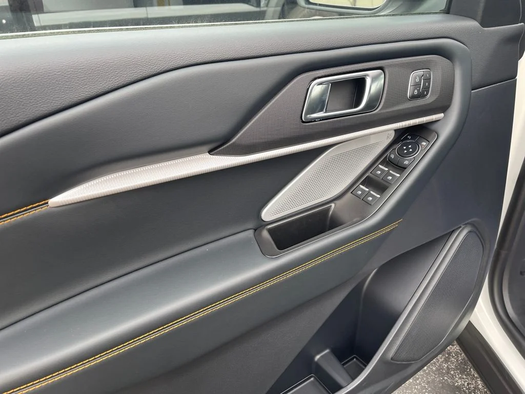 New 2026 Star White Metallic Tri-Coat Ford Tremor® image 11