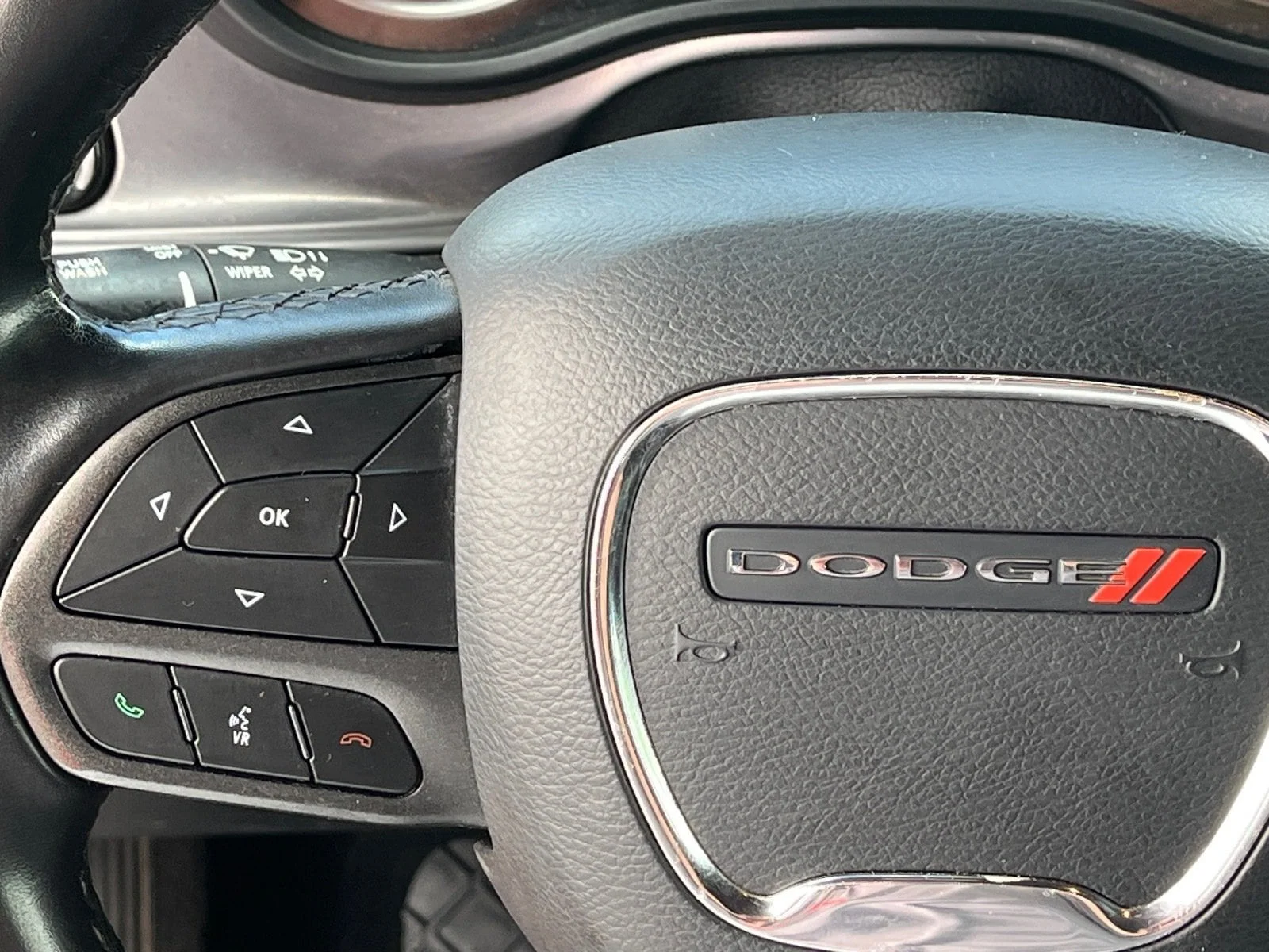 Used 2023 Torred Clearcoat Dodge SXT image 18