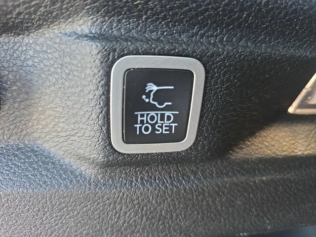 Used 2023 White Jeep Limited image 15
