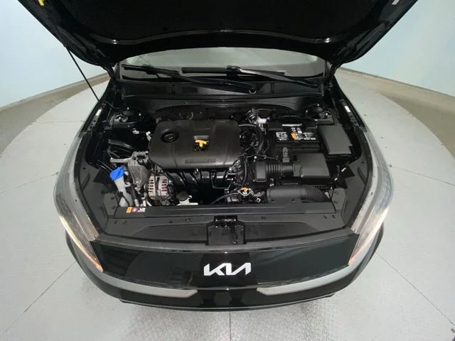 Used 2023 Black Kia LXS image 24
