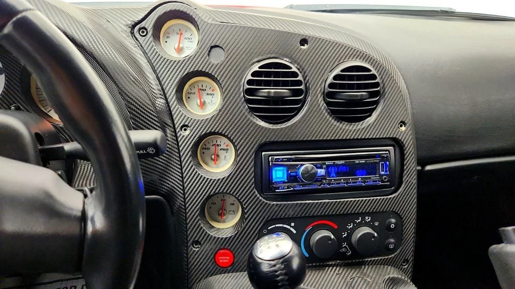 Used 2004 Viper Red Dodge 2dr Convertible SRT10 with Bluetooth Connectivity image 17