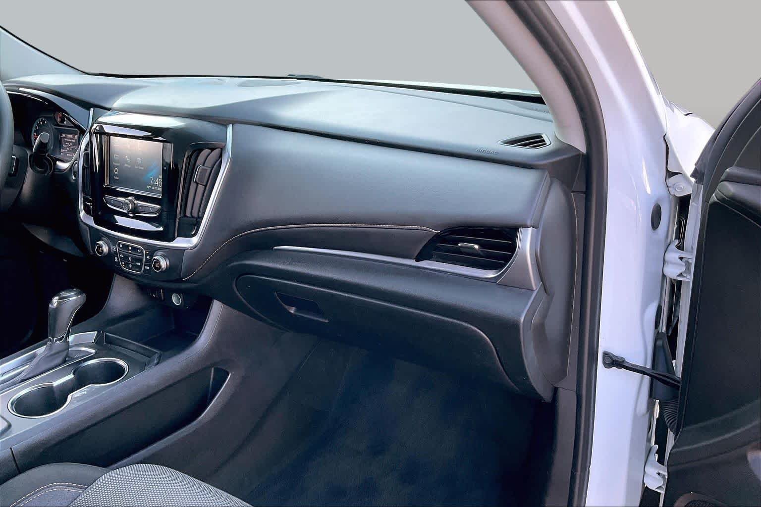 Used 2019 Summit White Chevrolet LS image 16