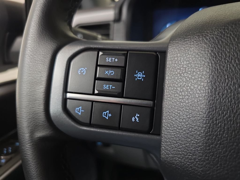 Used 2024 Oxford White Ford XLT image 19