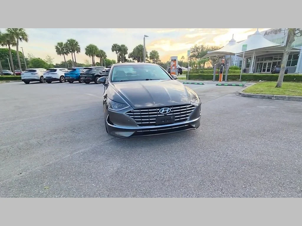 Used 2022 Portofino Gray Hyundai Limited image 48