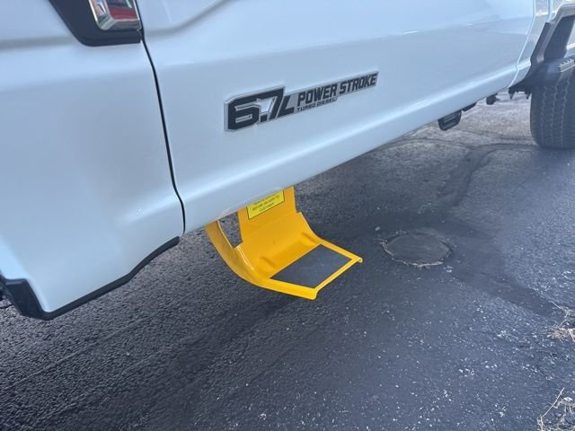 New 2026 Oxford White Ford F-350® XL image 5