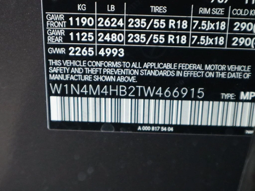 New 2026 Mountain Grey Metallic Mercedes-Benz GLB 250 image 46