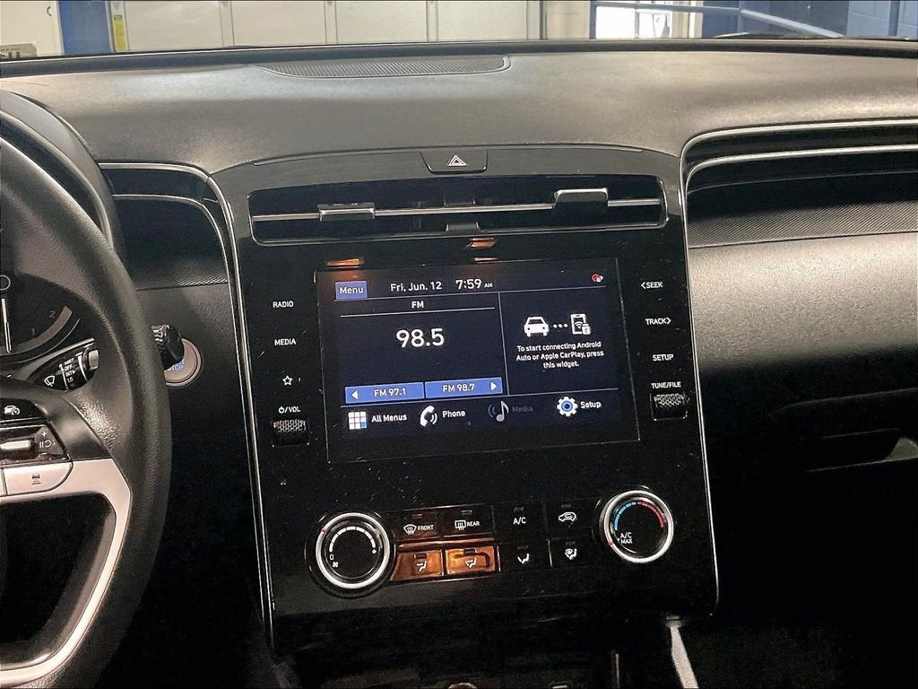 Used 2023 White Hyundai SEL image 18
